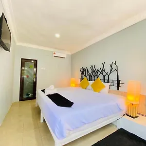 Inn Fat Mermaid
